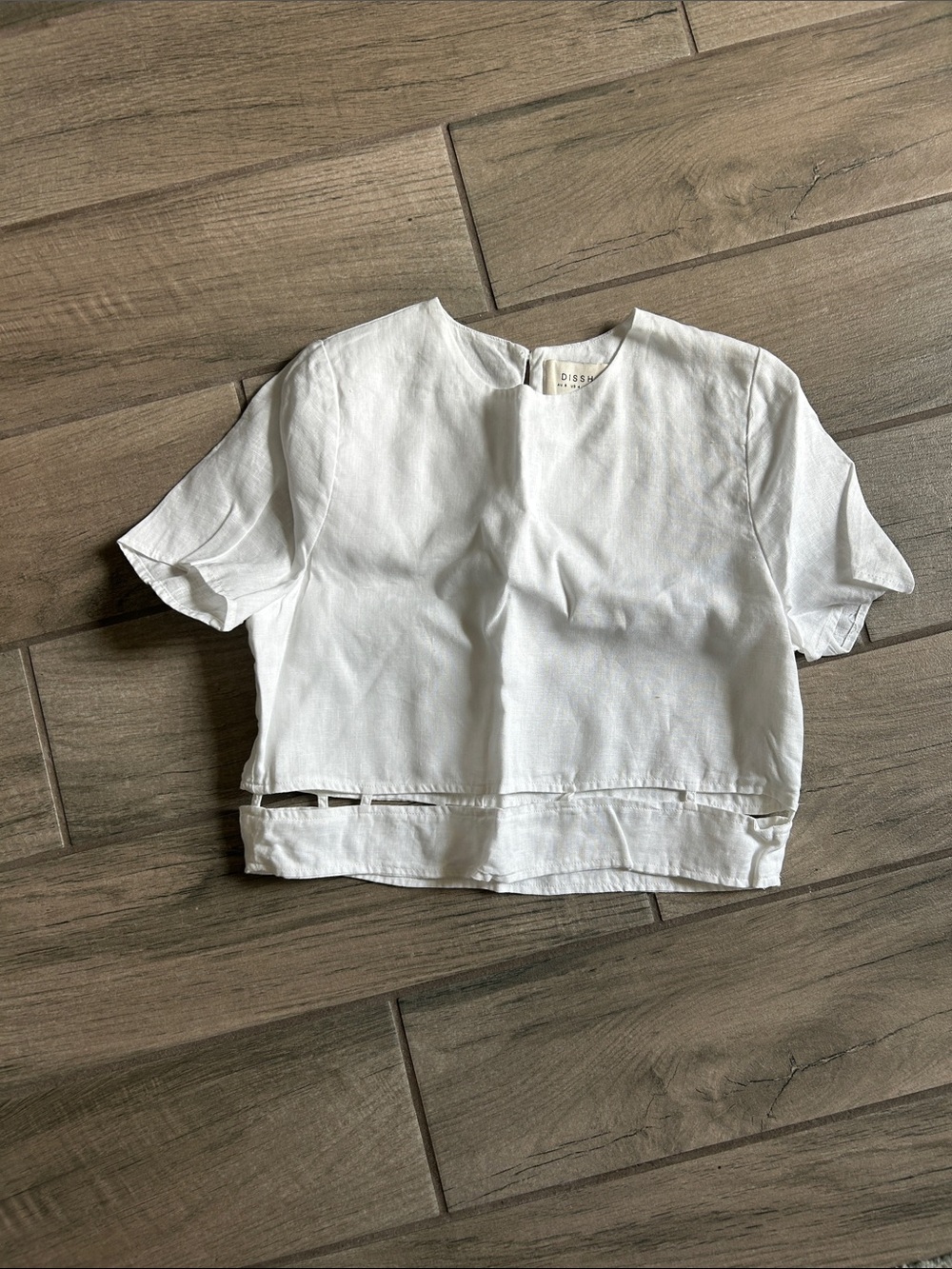 DISSH White Cropped Short Sleeve Boxy Top
